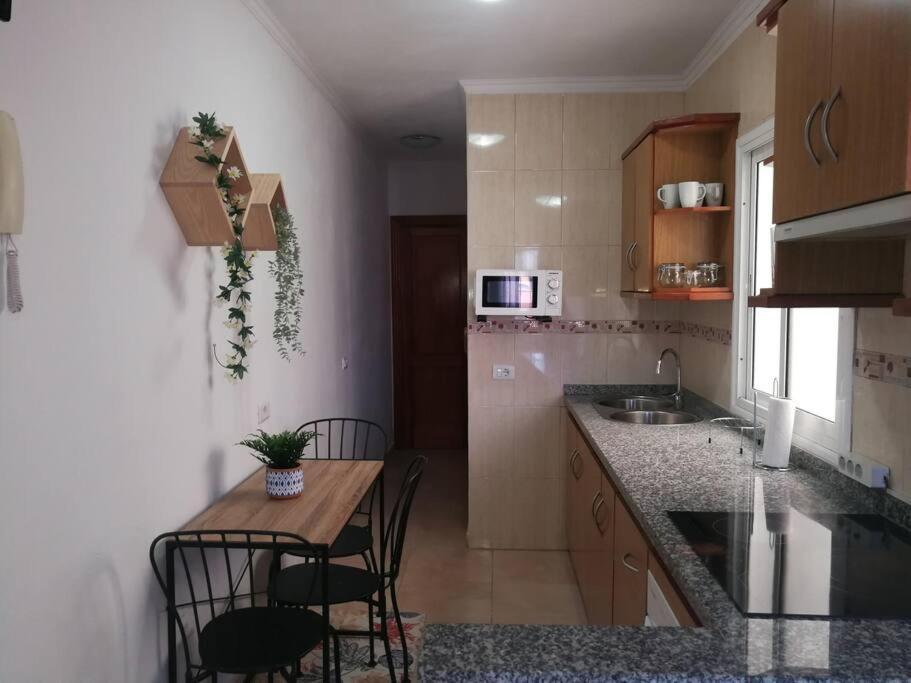 Acogedor Atico Con Terraza En San Cristobal De La Laguna Exterior photo