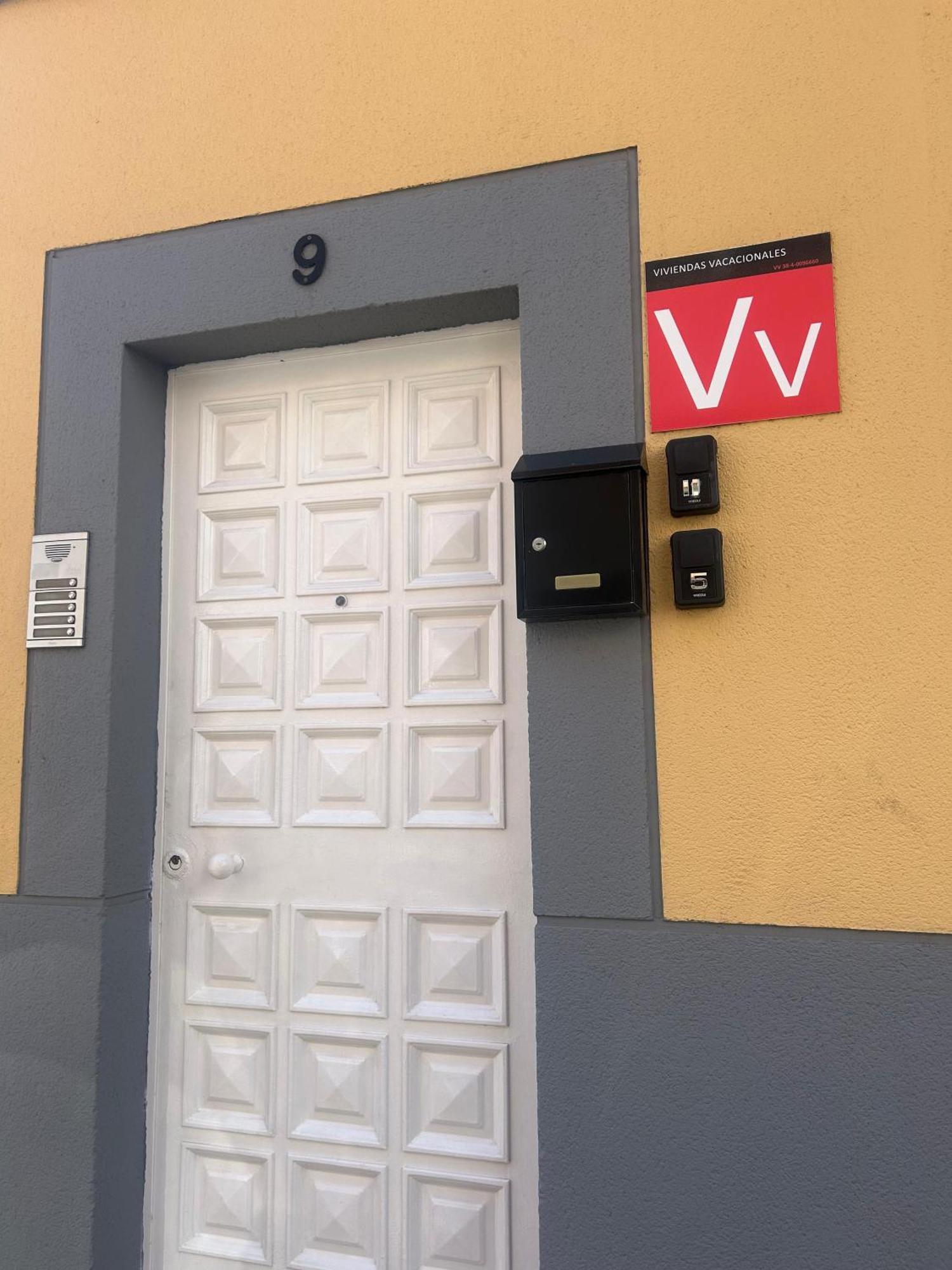Acogedor Atico Con Terraza En San Cristobal De La Laguna Exterior photo